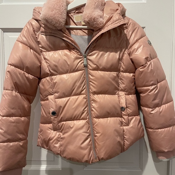 Michael Kors Girls faux fur jacket size 10 to 12. - Picture 4 of 5